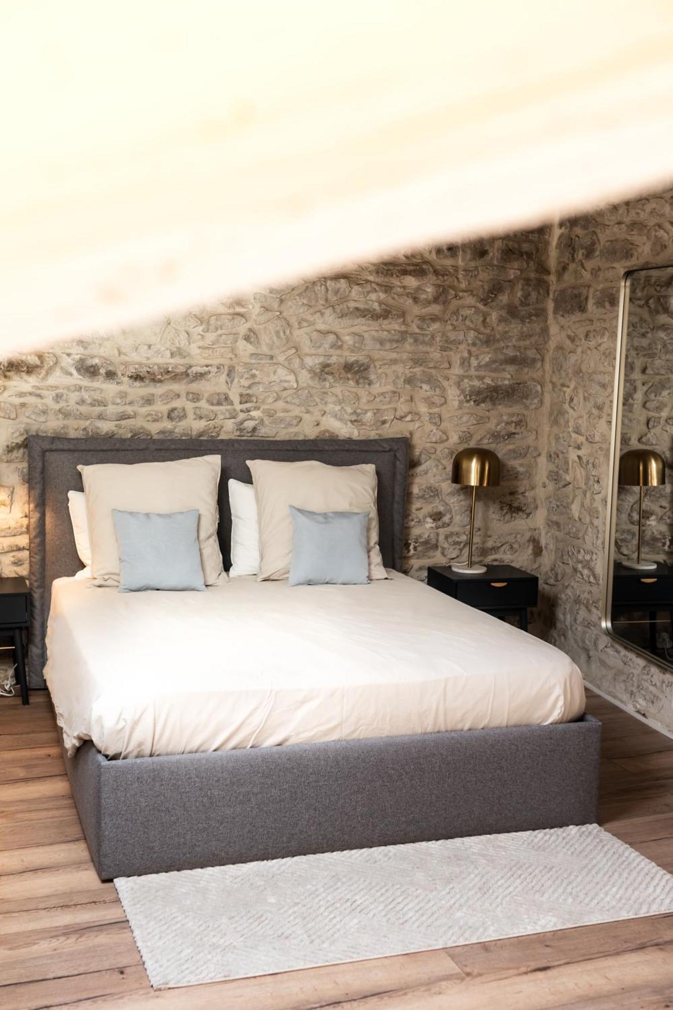 L'Etoile - Duplex Cosy De 50M2 En Centre-Ville Nîmes Eksteriør billede
