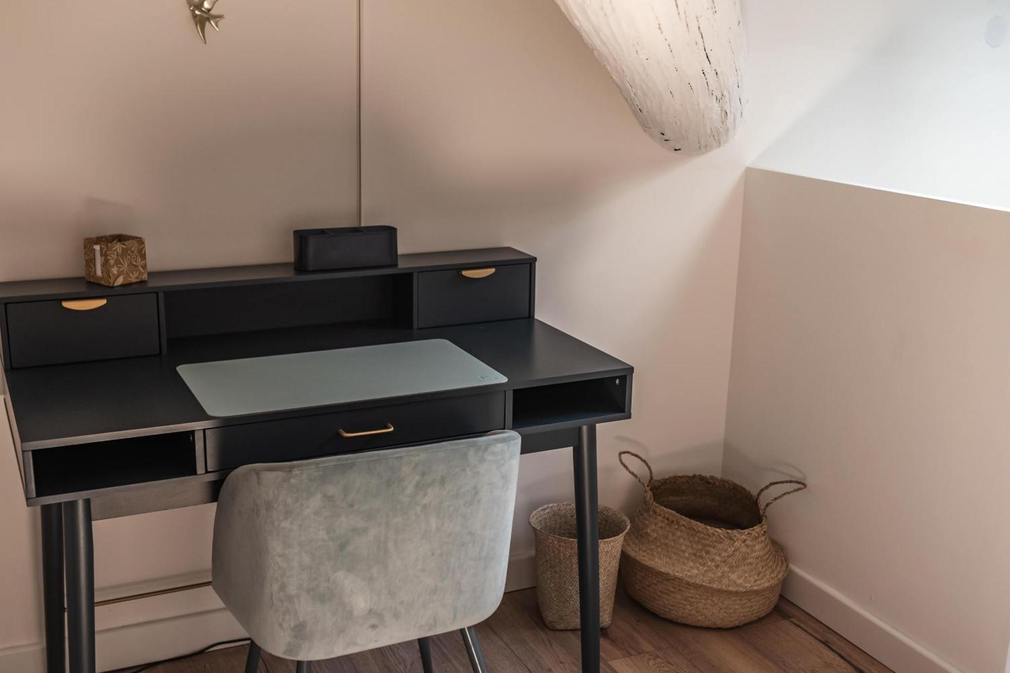 L'Etoile - Duplex Cosy De 50M2 En Centre-Ville Nîmes Eksteriør billede